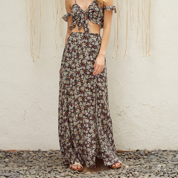 LOST + WANDER Floral Top + Skirt Festival Set - Picture 4 of 8